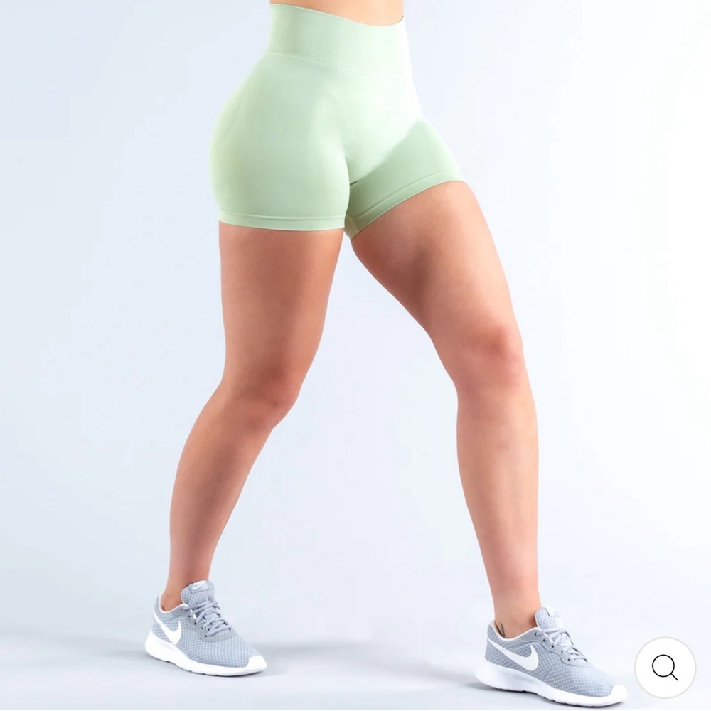 DFYNE Dynamic Shorts